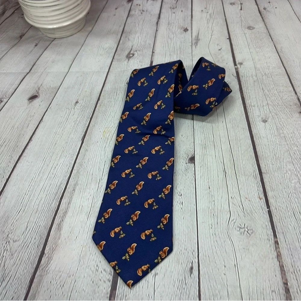 Brooks Brothers makers Blue squirrel acorn all over Patterned silk Tie preppy